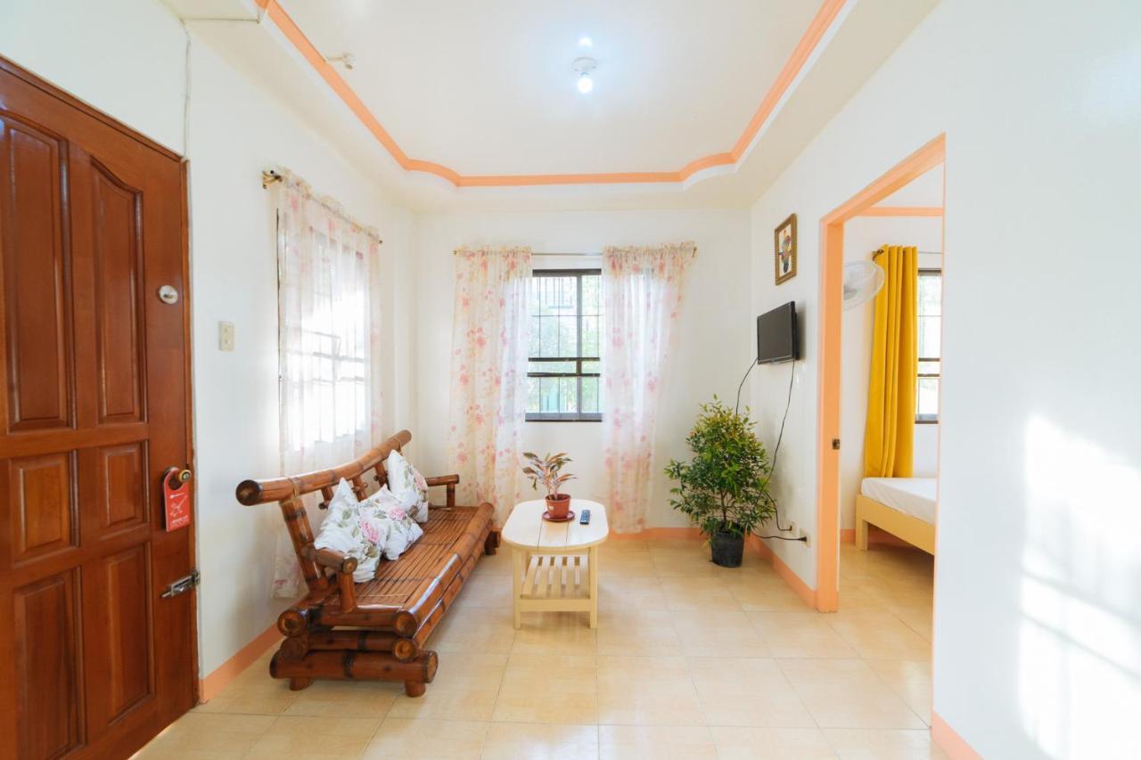 Reddoorz @ Q Abeto Street Mandurriao Hotell Iloilo Eksteriør bilde