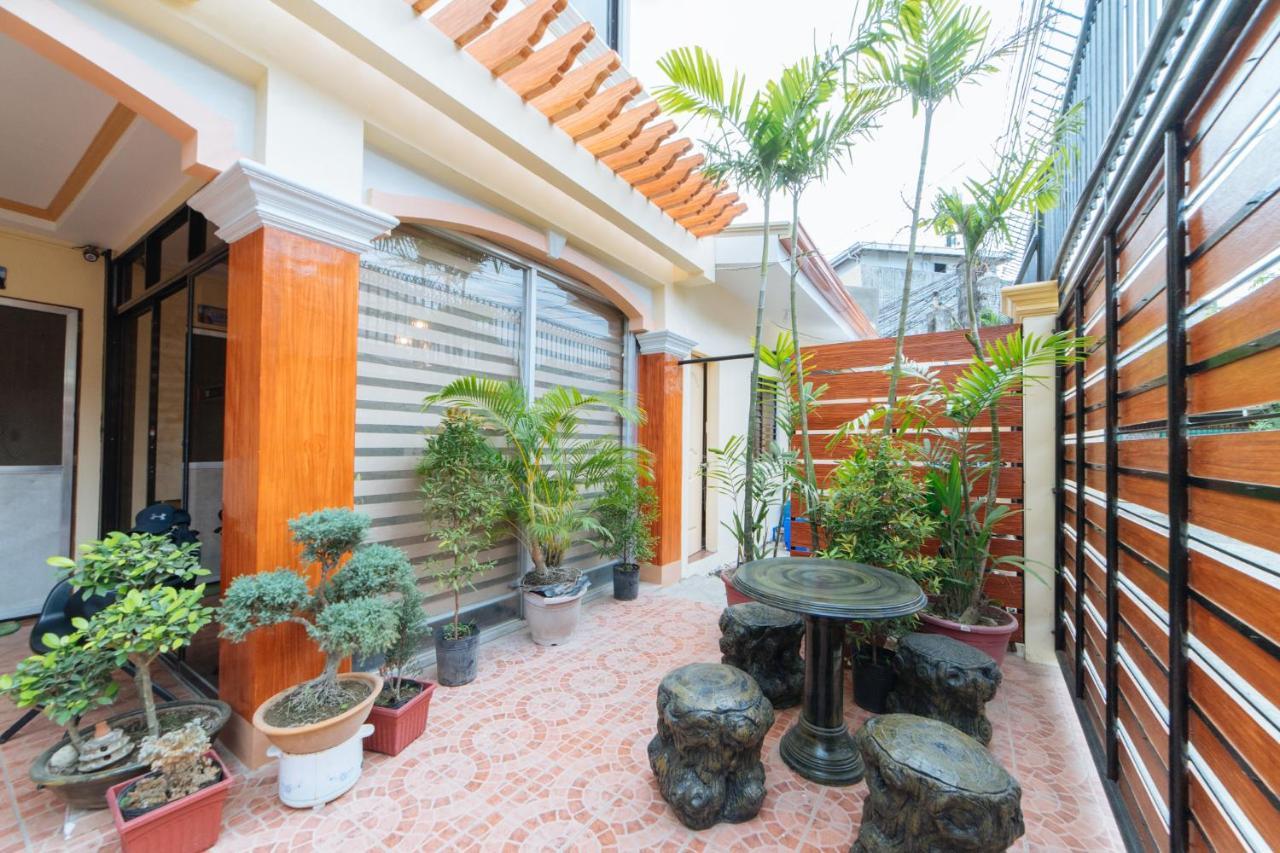 Reddoorz @ Q Abeto Street Mandurriao Hotell Iloilo Eksteriør bilde